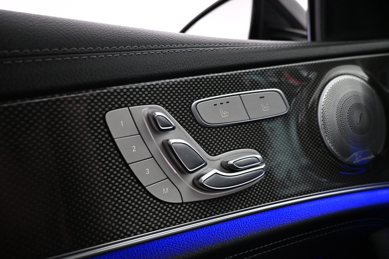 MERCEDES-BENZ E 2019