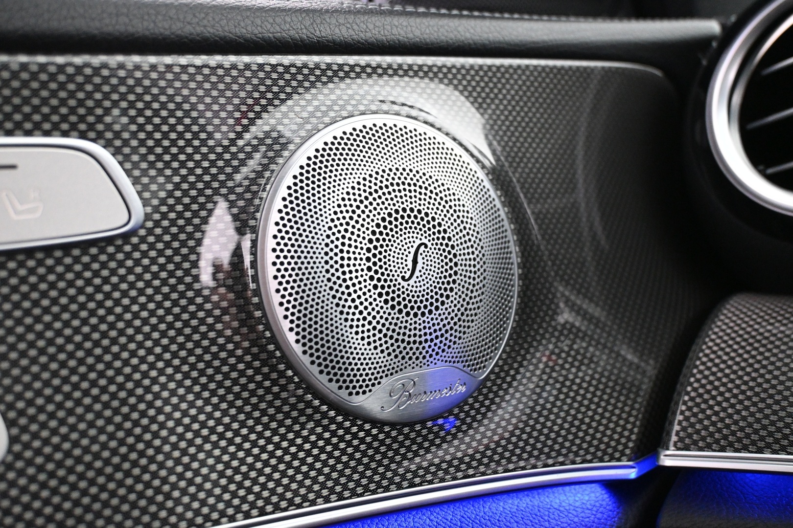 MERCEDES-BENZ E 2019