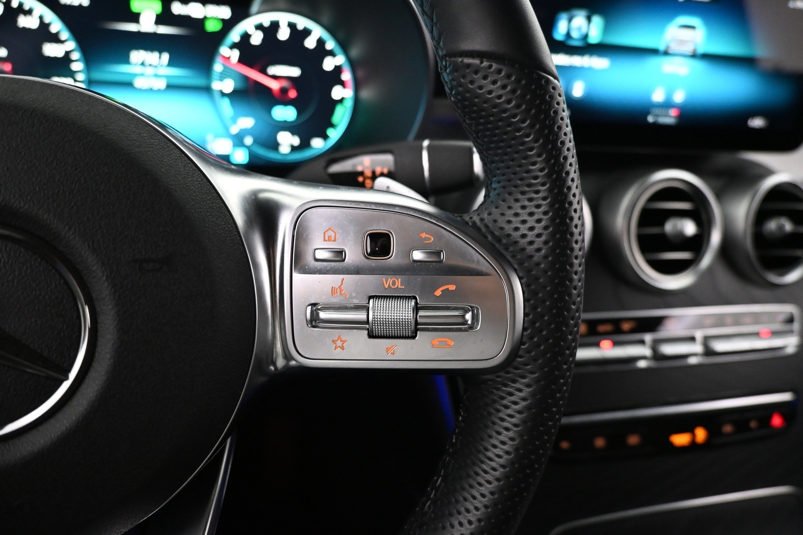 MERCEDES-BENZ GLC 2021