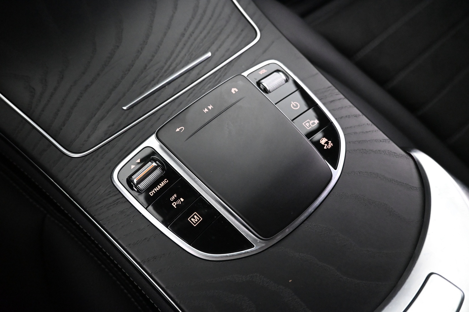 MERCEDES-BENZ GLC 2021