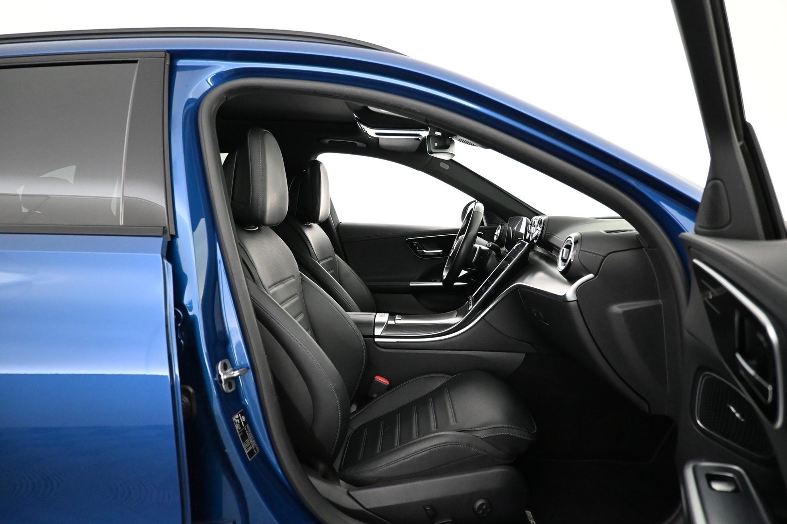 MERCEDES-BENZ C 2023