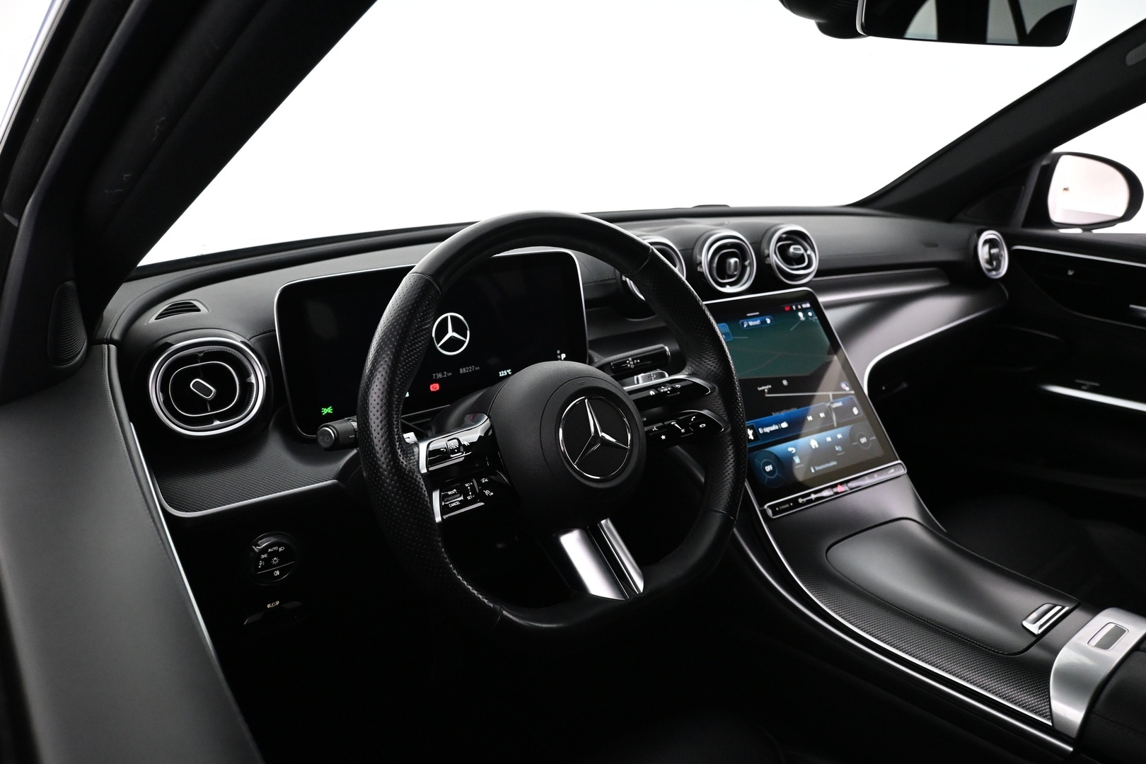 MERCEDES-BENZ C 2023