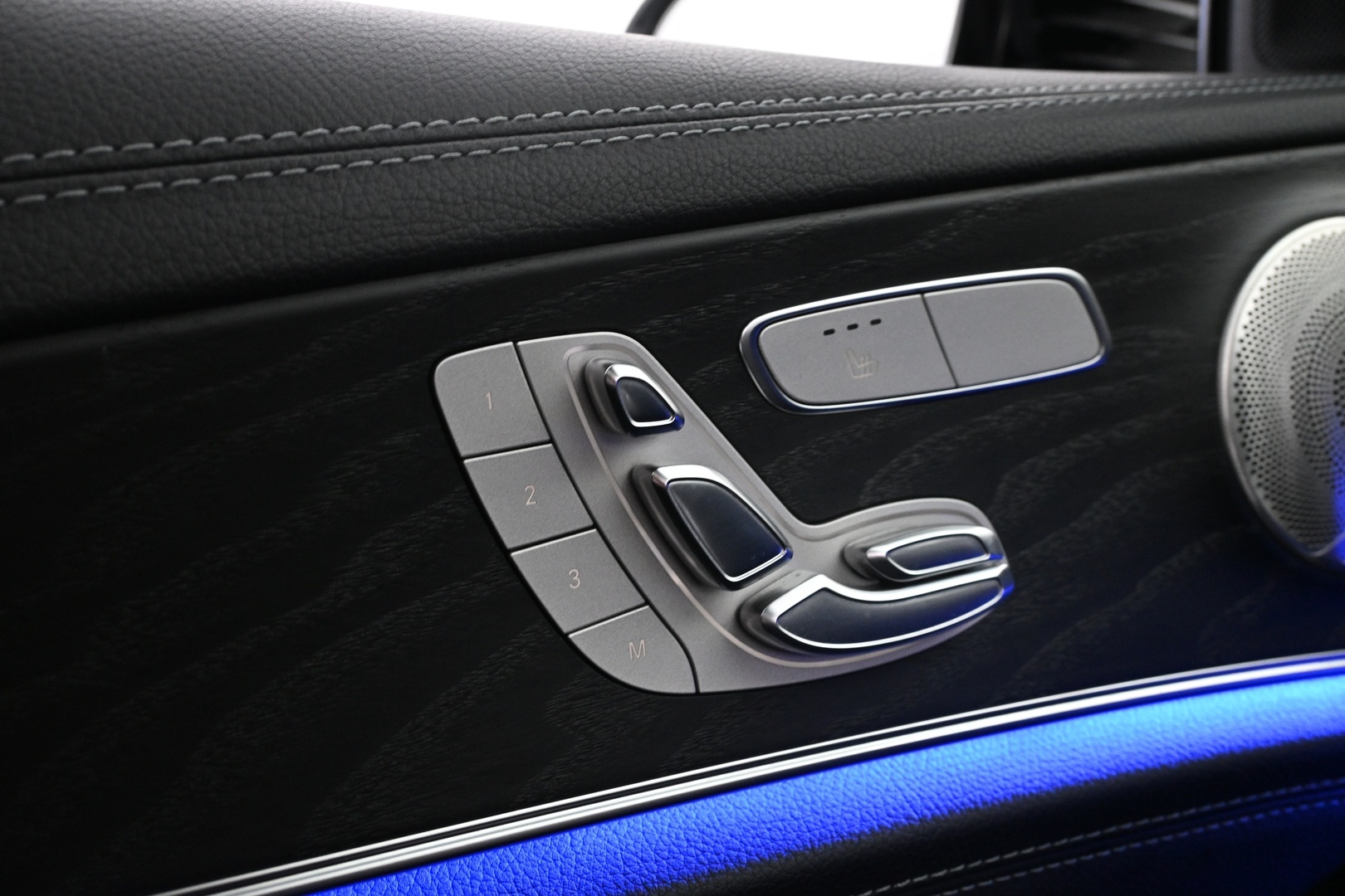 MERCEDES-BENZ E 2021