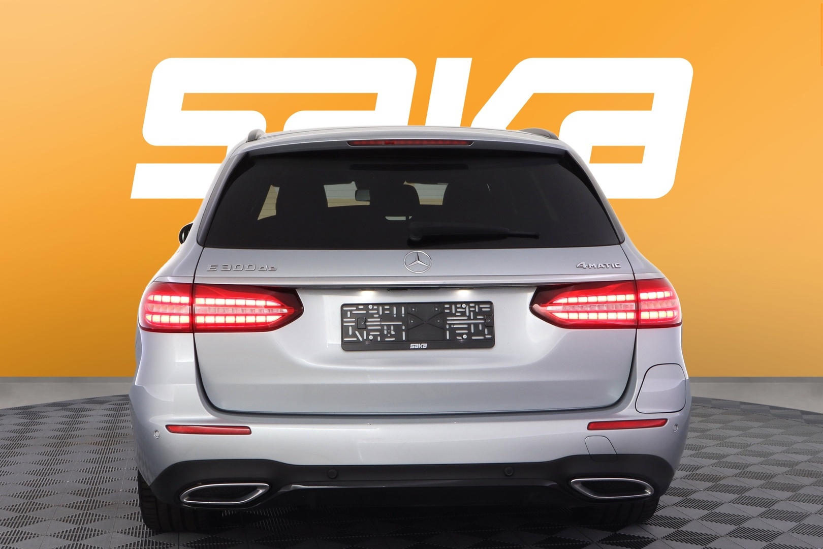 MERCEDES-BENZ E 2021