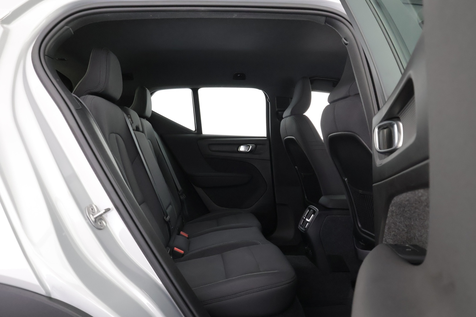 VOLVO XC40 2023