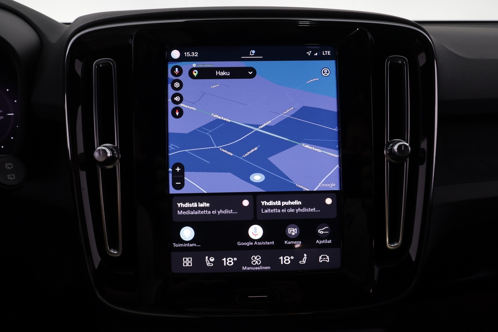 VOLVO XC40 2023