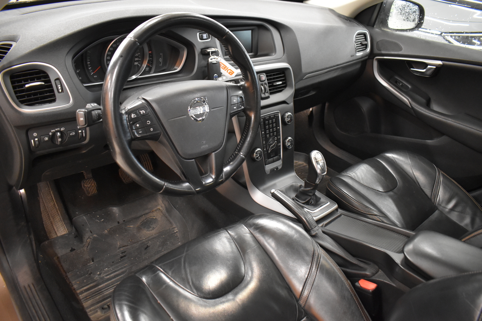 VOLVO V40 Cross Country 2013
