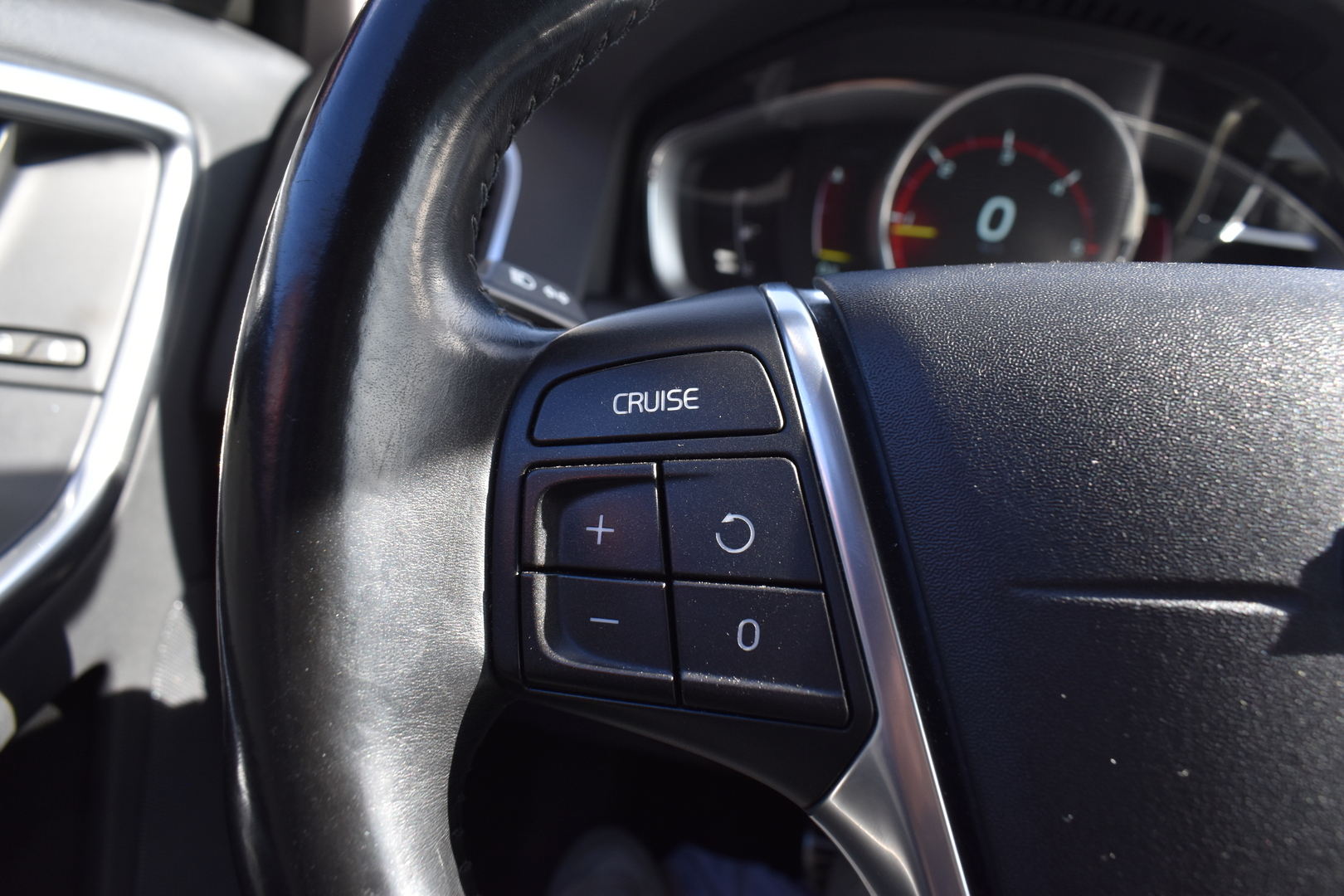 VOLVO XC60 2015