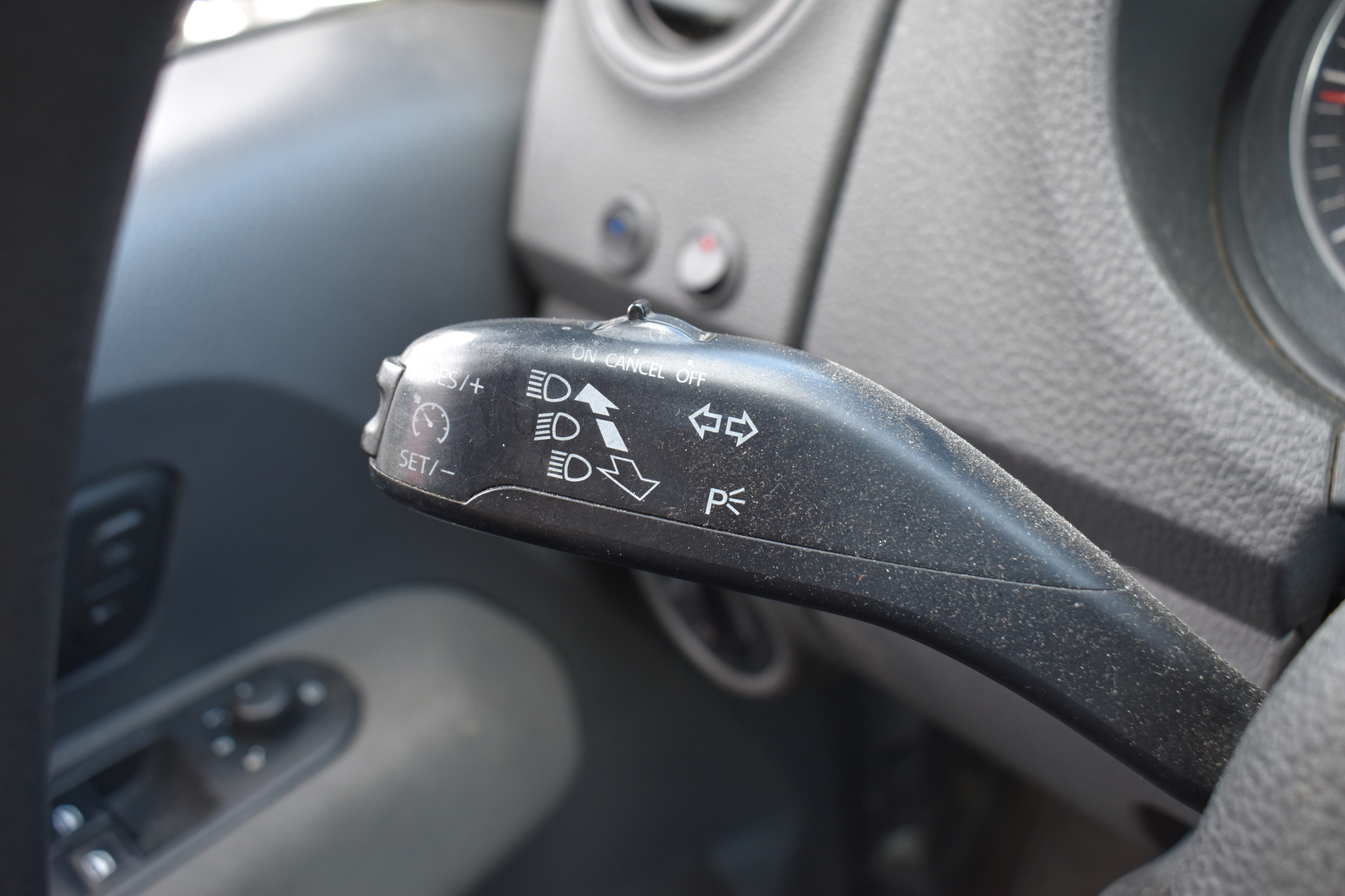 VOLKSWAGEN Amarok 2011