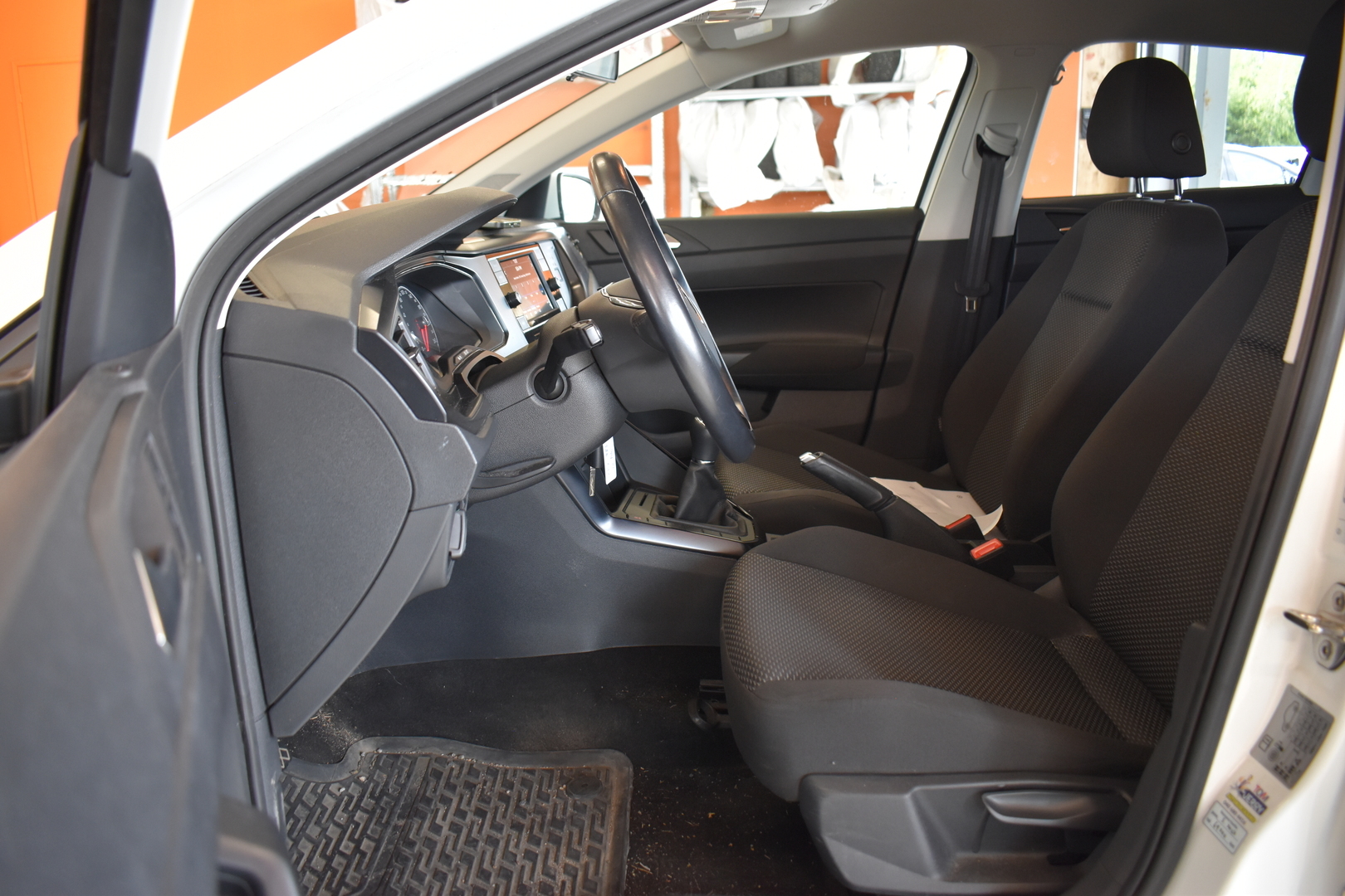 VOLKSWAGEN Polo 2021