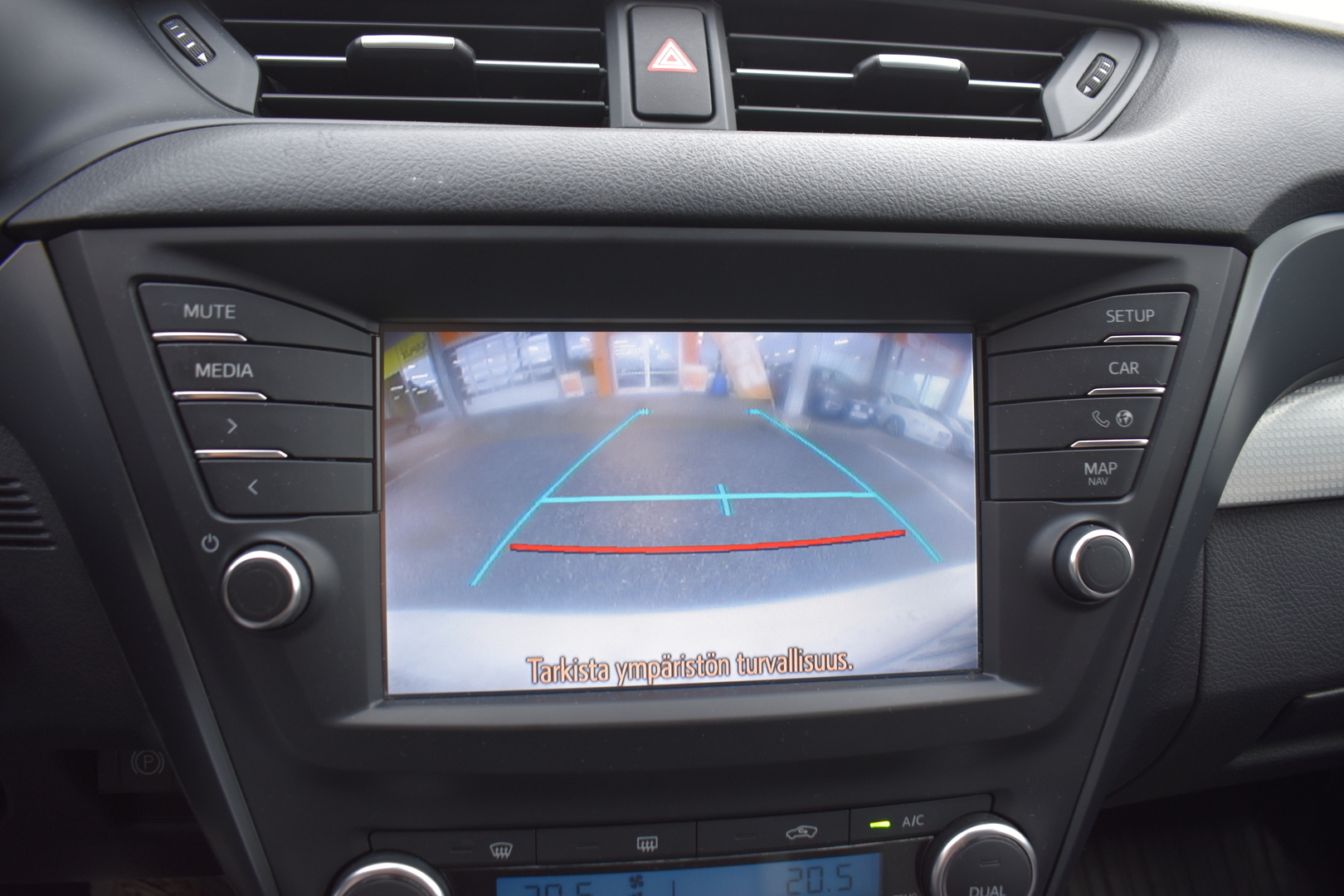 TOYOTA Avensis 2016