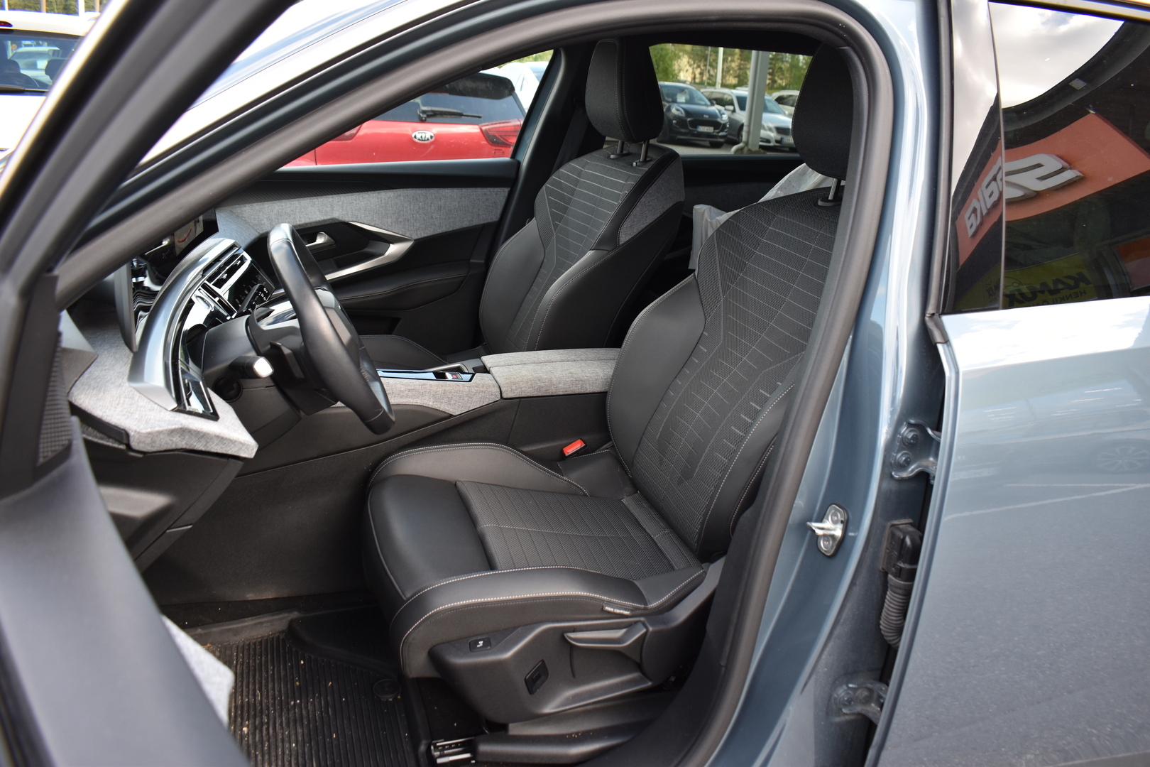 PEUGEOT 5008 2025