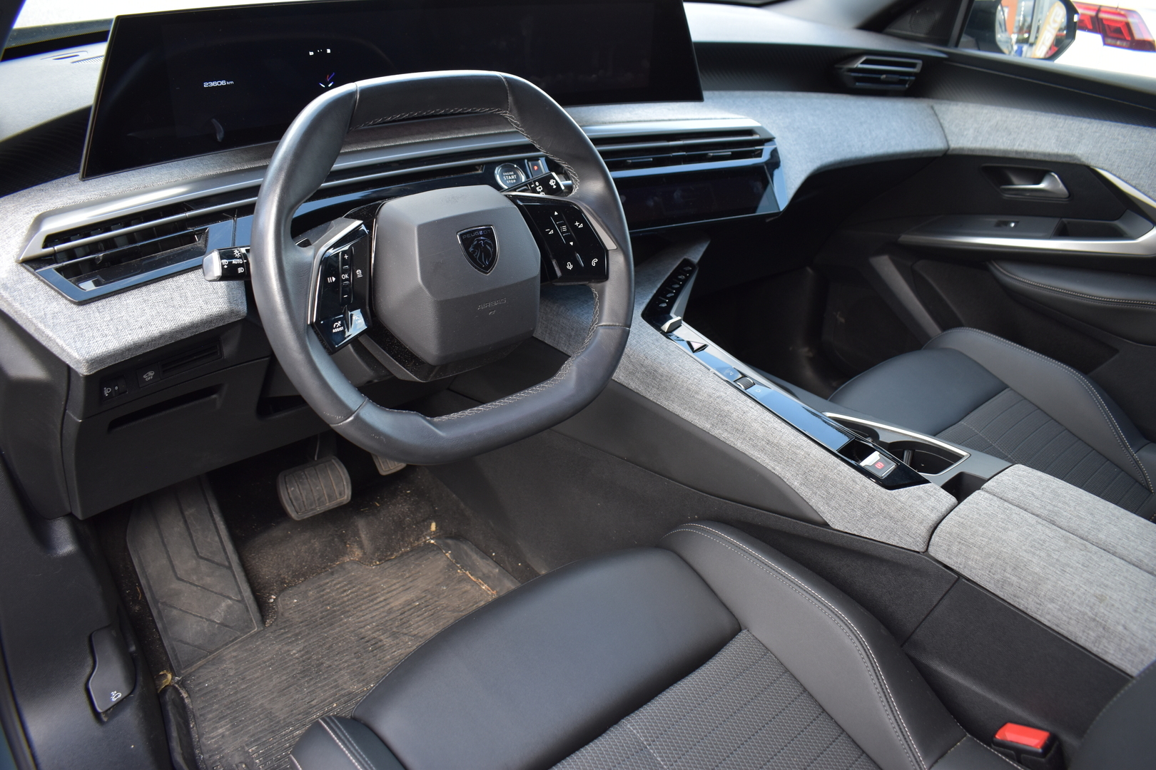 PEUGEOT 5008 2025