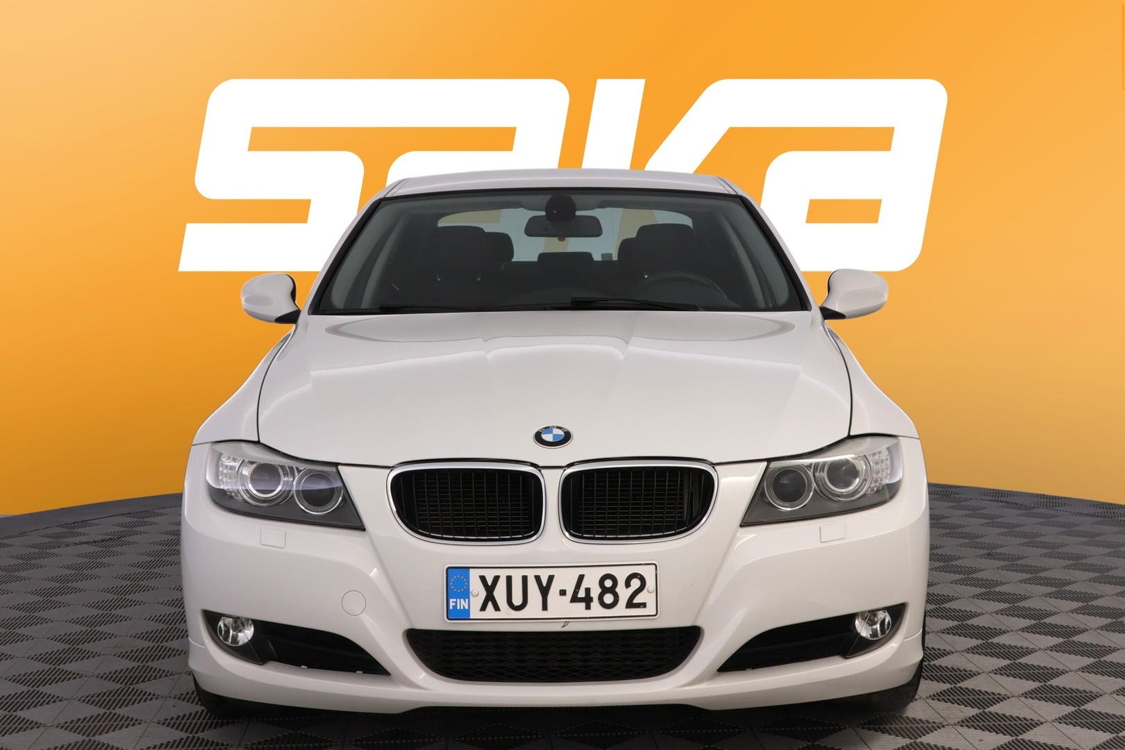 BMW 320 2011