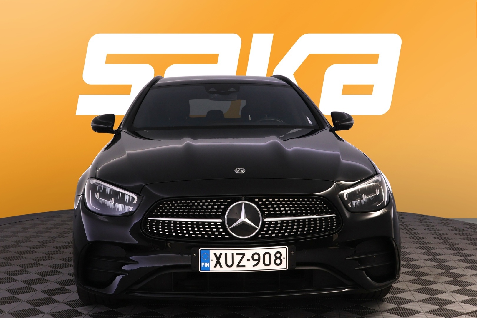 MERCEDES-BENZ E 2022