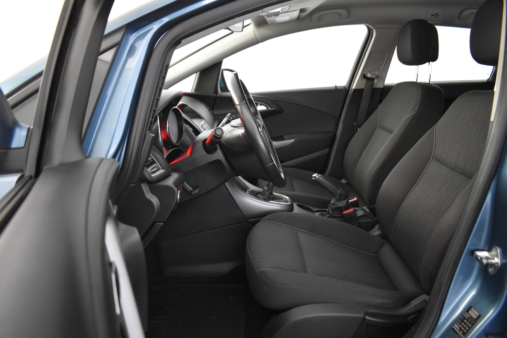 OPEL Astra 2013