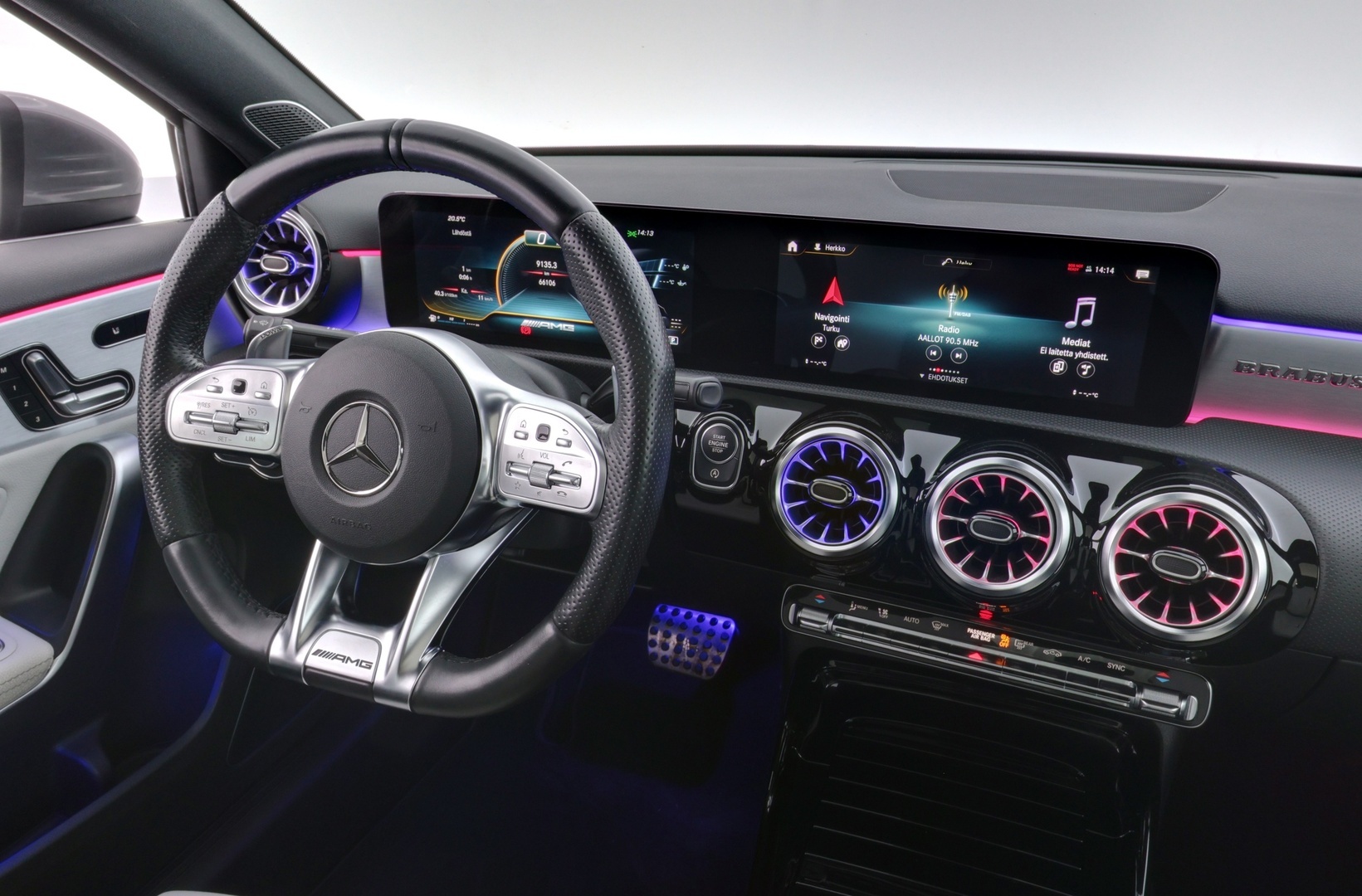 MERCEDES-BENZ A 35 AMG 2021
