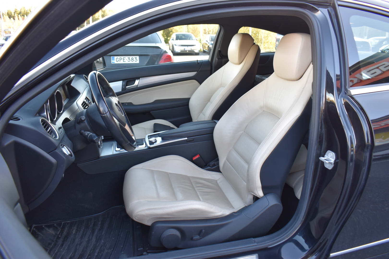 MERCEDES-BENZ C 2012