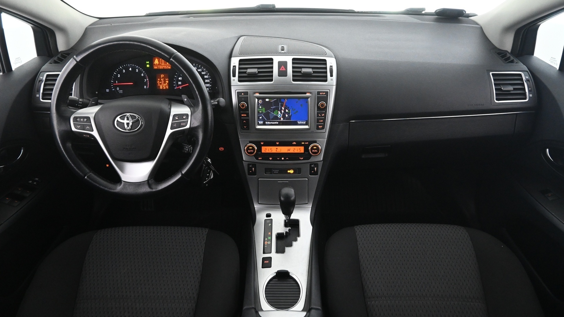 TOYOTA Avensis 2013