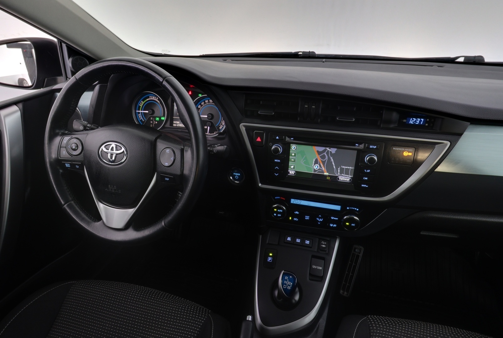 TOYOTA Auris 2013