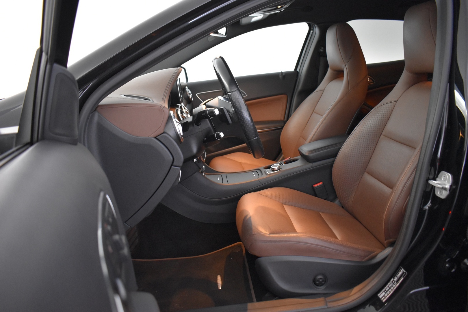 MERCEDES-BENZ GLA 2015