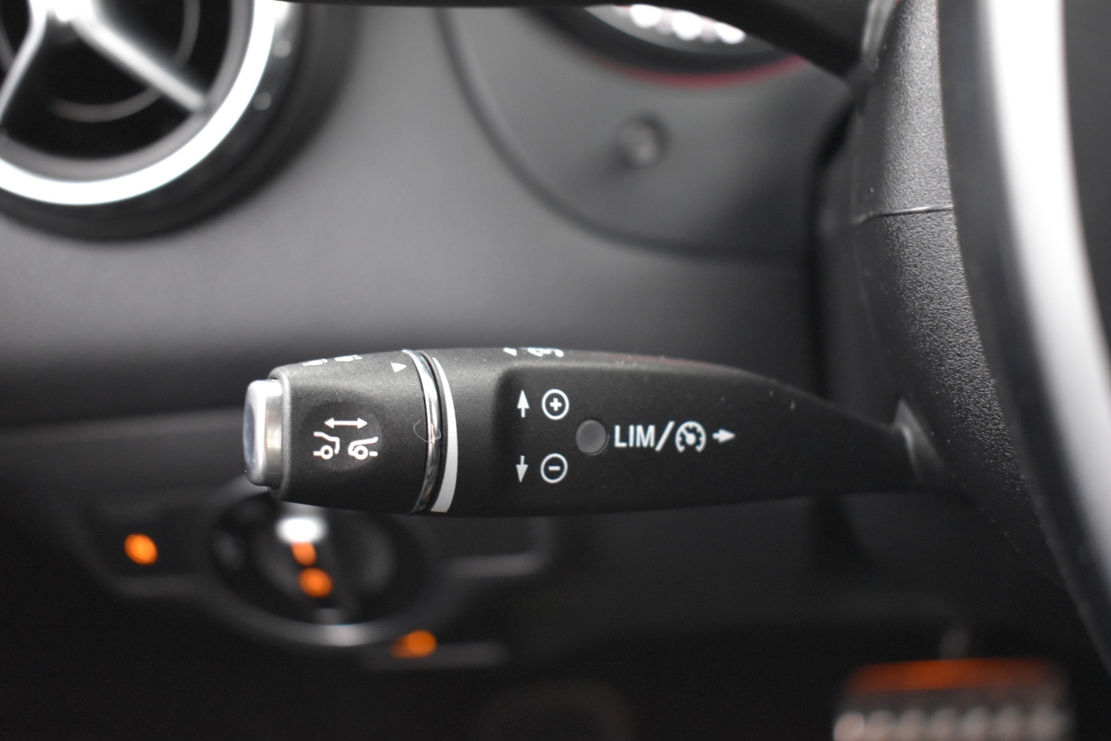 MERCEDES-BENZ GLA 2015