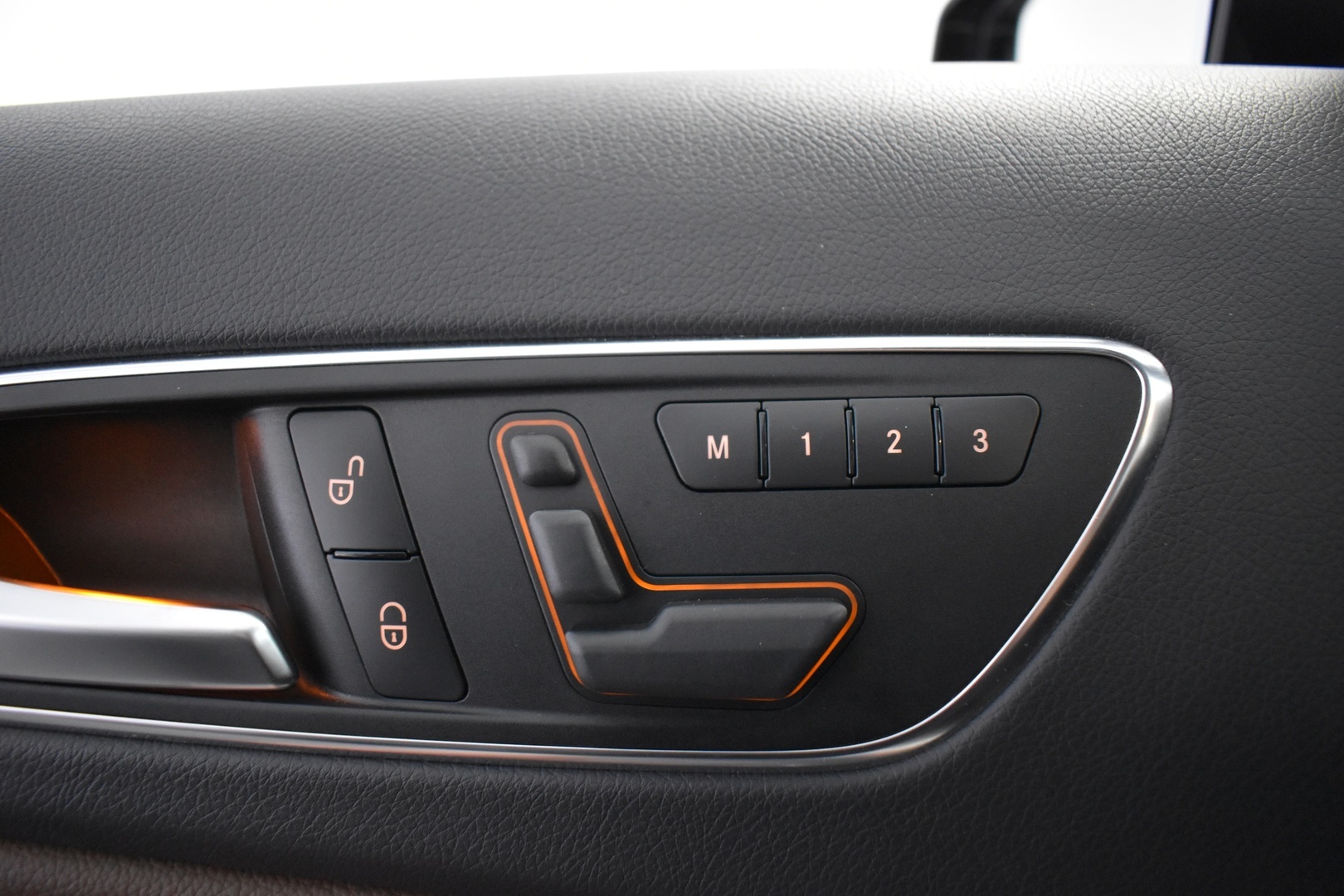 MERCEDES-BENZ GLA 2015