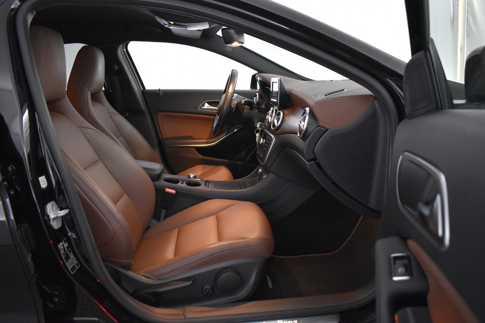 MERCEDES-BENZ GLA 2015