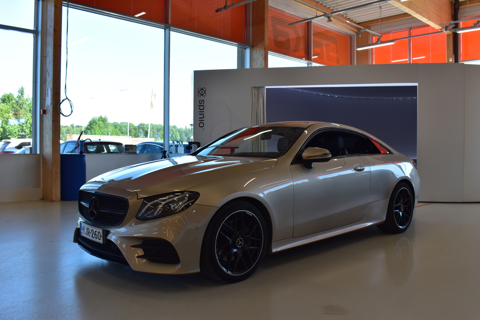 MERCEDES-BENZ E 2017