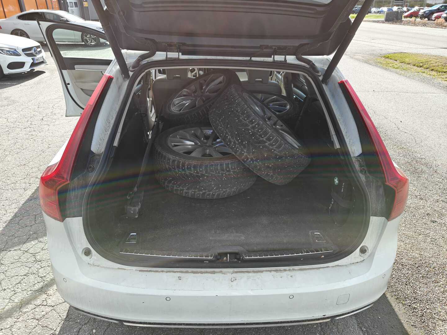 VOLVO V90 2019