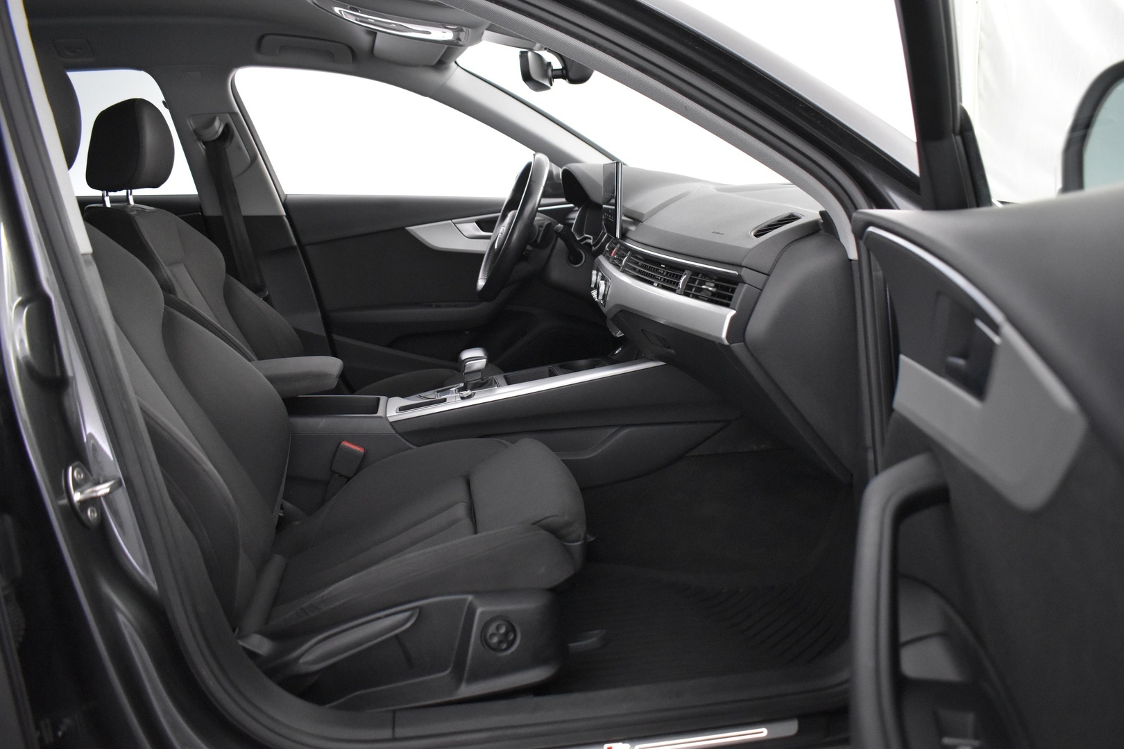 AUDI A4 2020