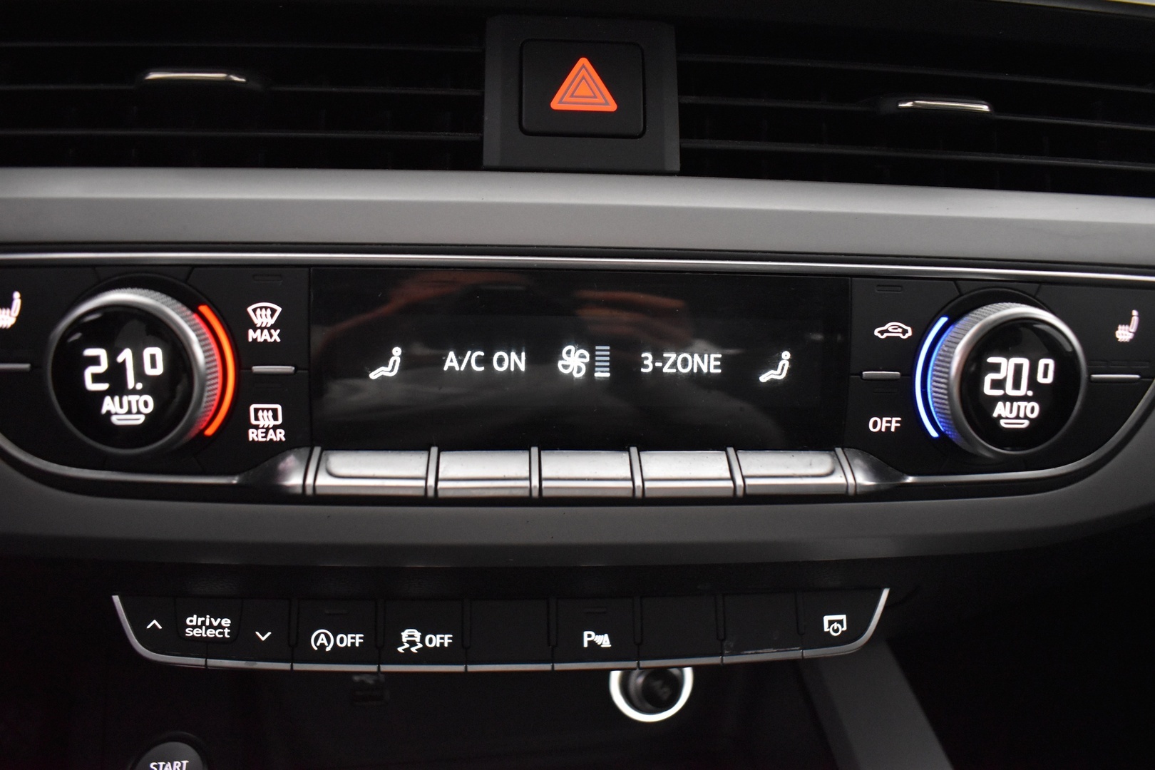 AUDI A4 2020