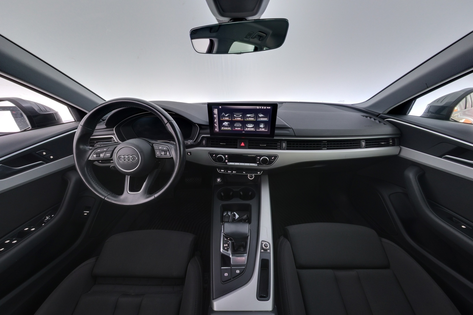 AUDI A4 2020