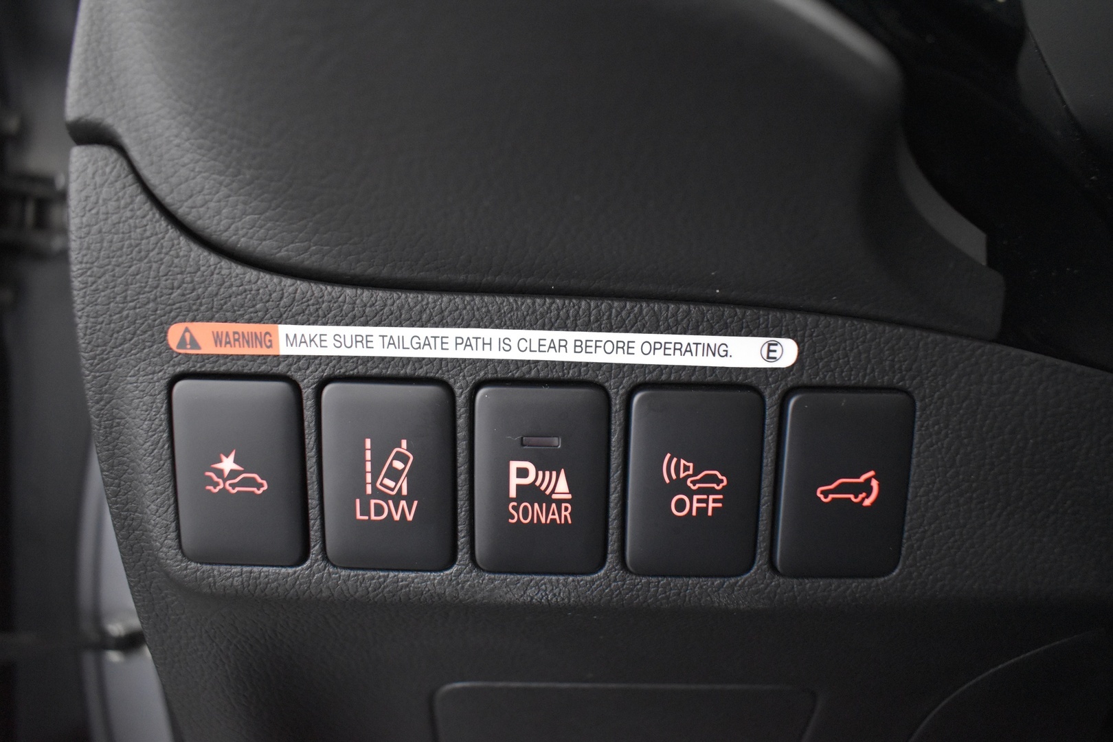 MITSUBISHI Outlander PHEV 2016
