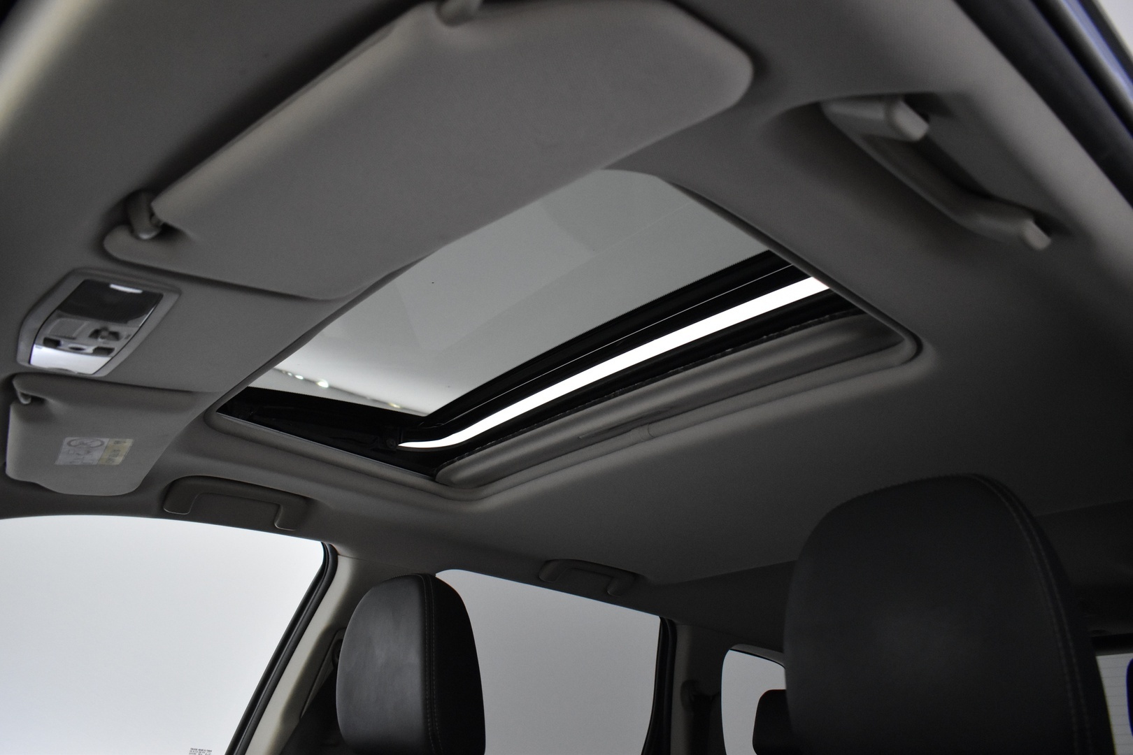 MITSUBISHI Outlander PHEV 2016