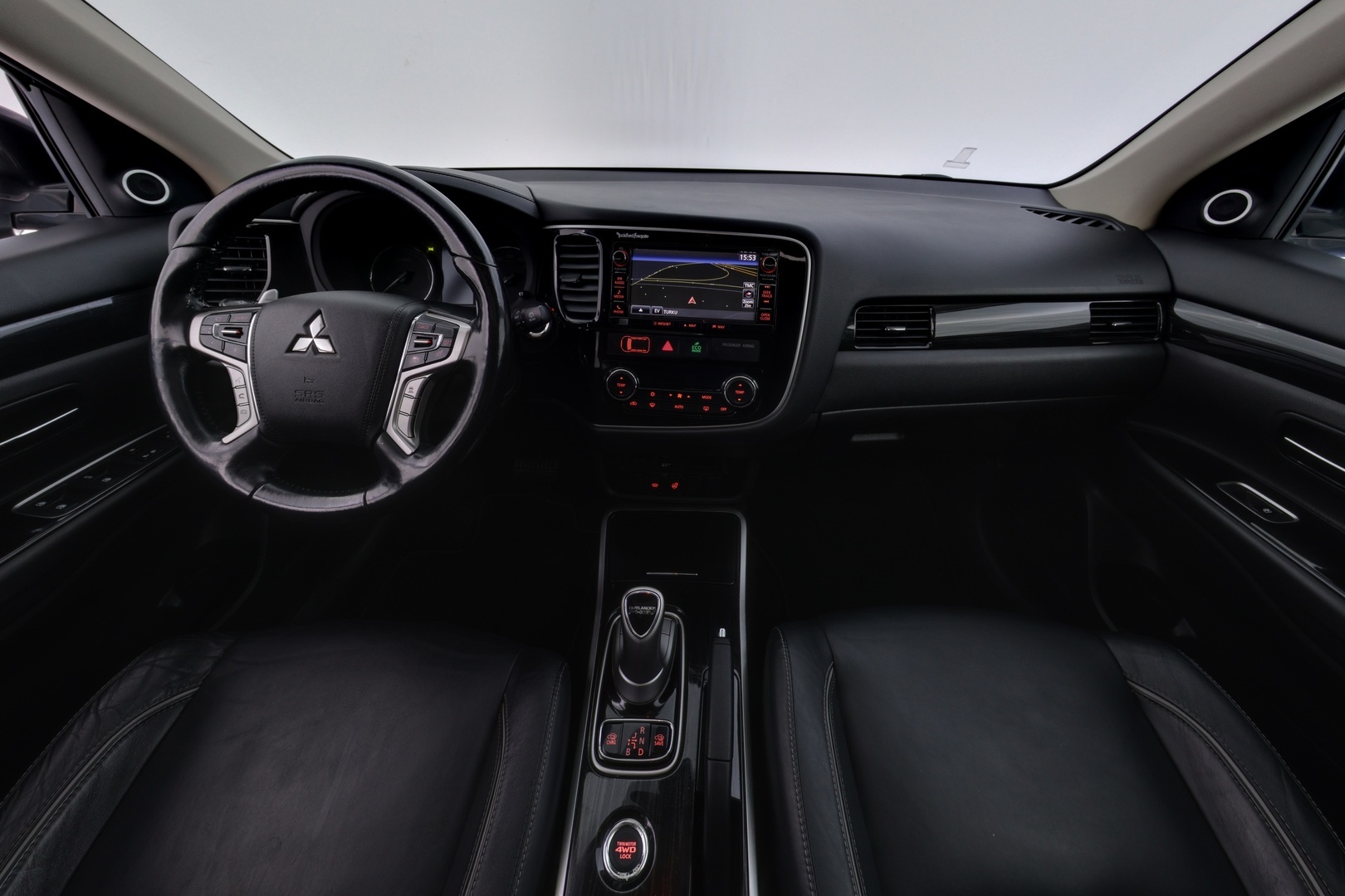 MITSUBISHI Outlander PHEV 2016