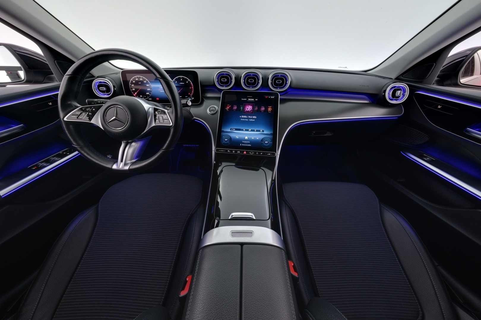 MERCEDES-BENZ C 2023