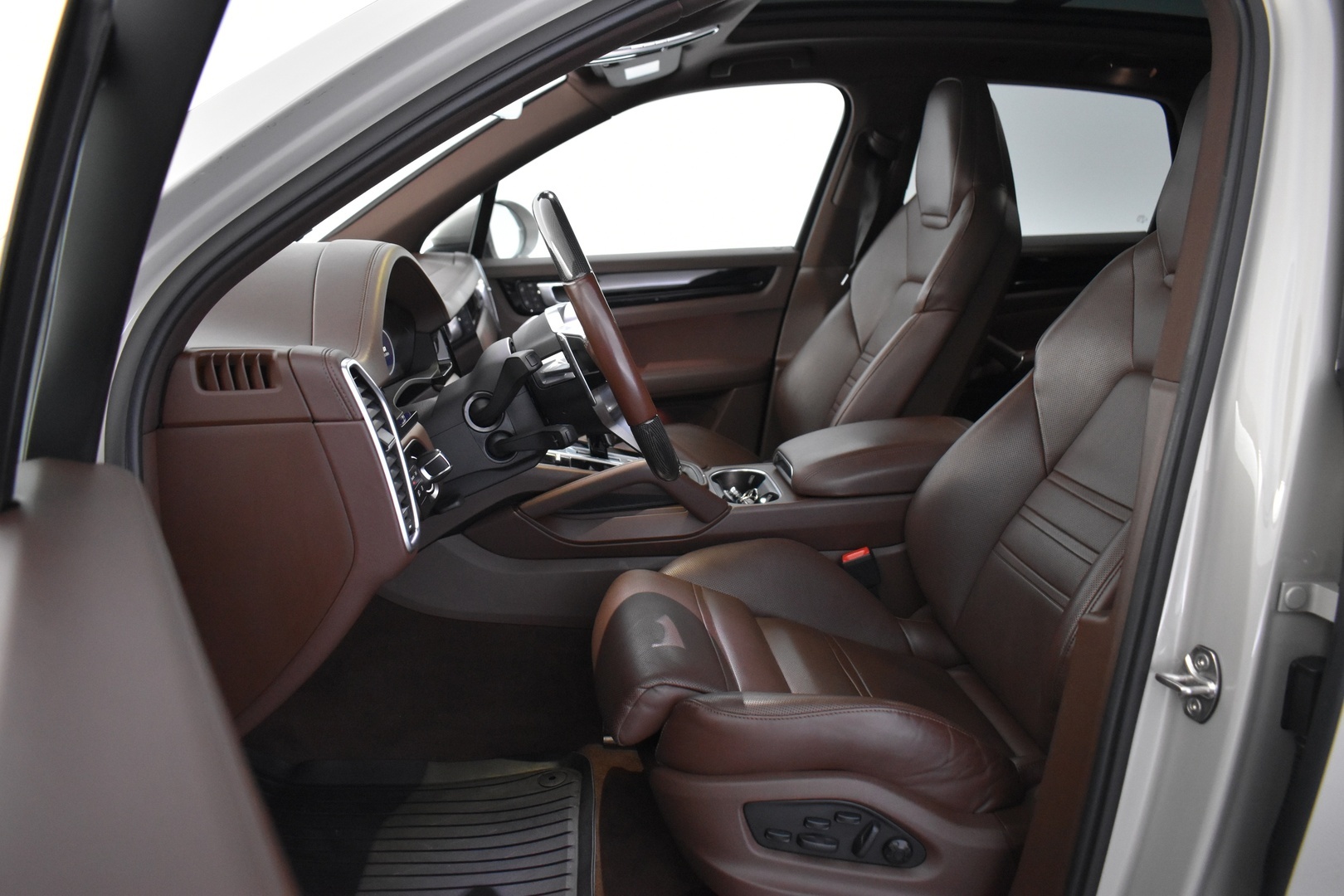 PORSCHE Cayenne 2023