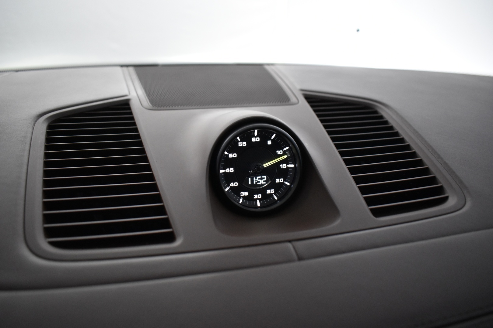 PORSCHE Cayenne 2023