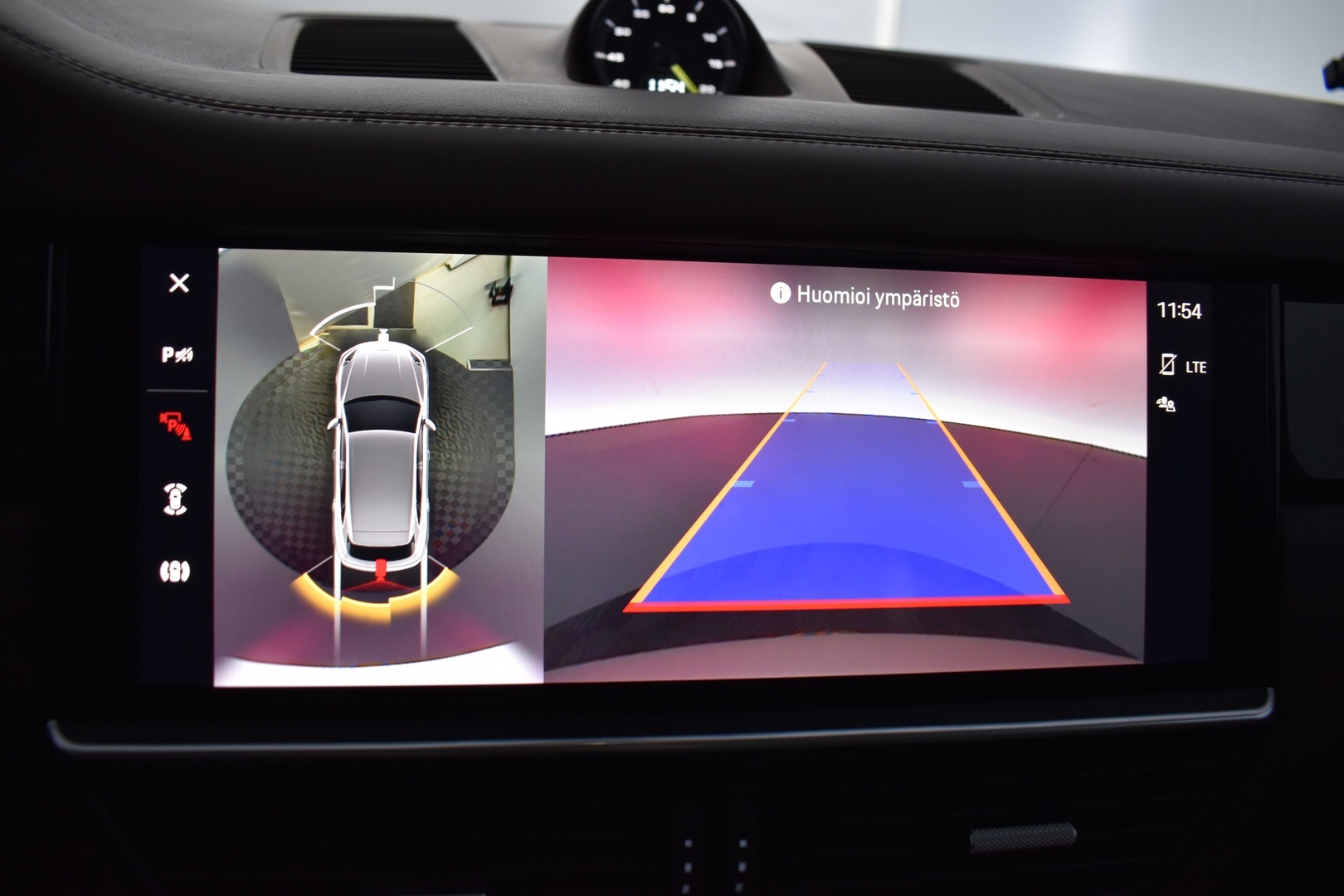 PORSCHE Cayenne 2023