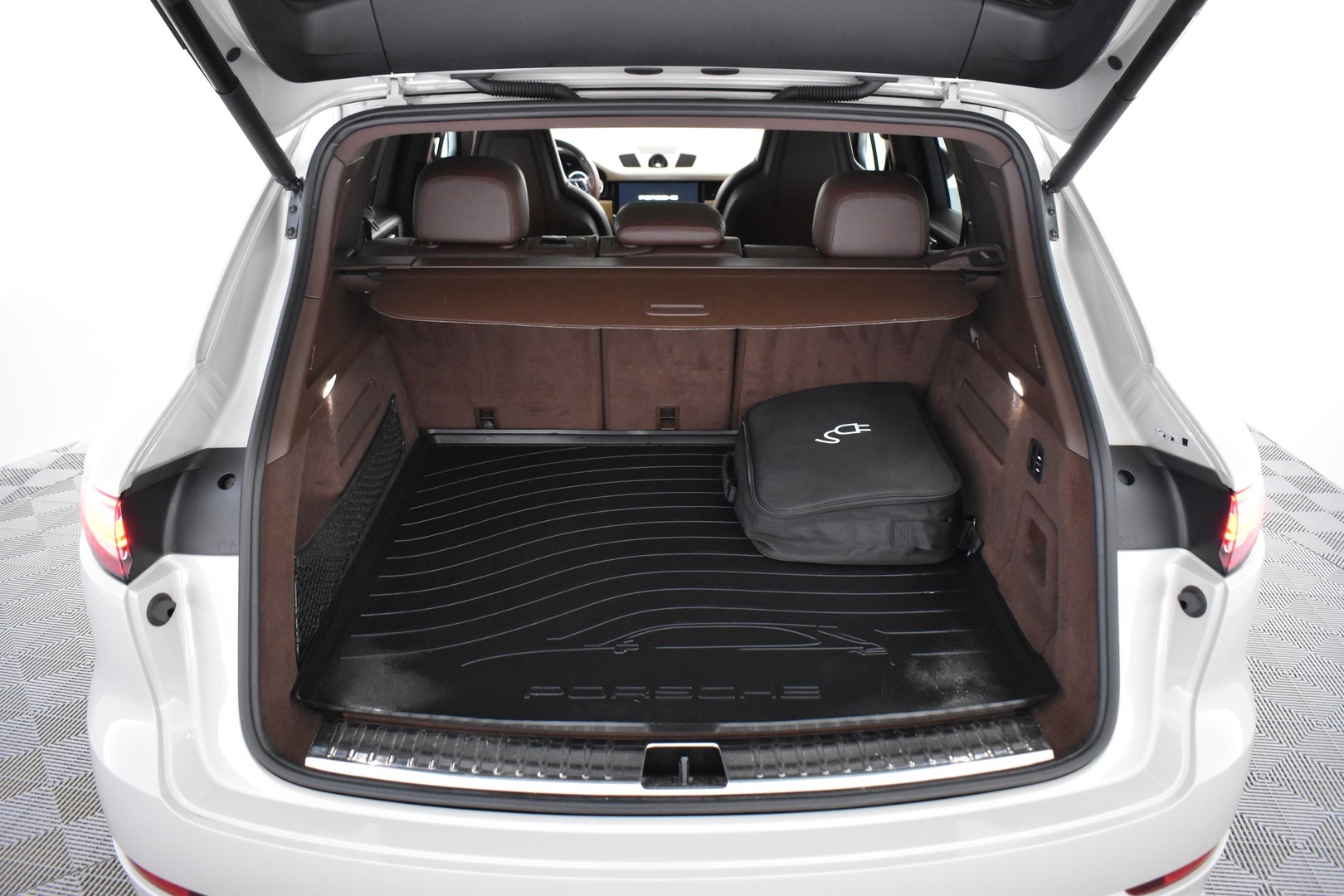 PORSCHE Cayenne 2023