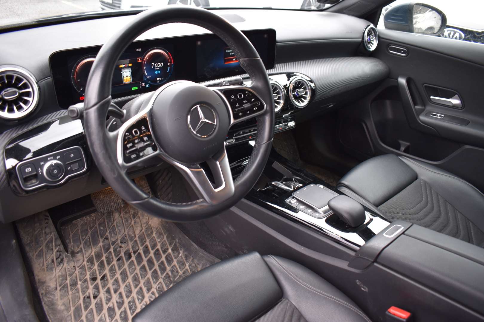 MERCEDES-BENZ A 2021