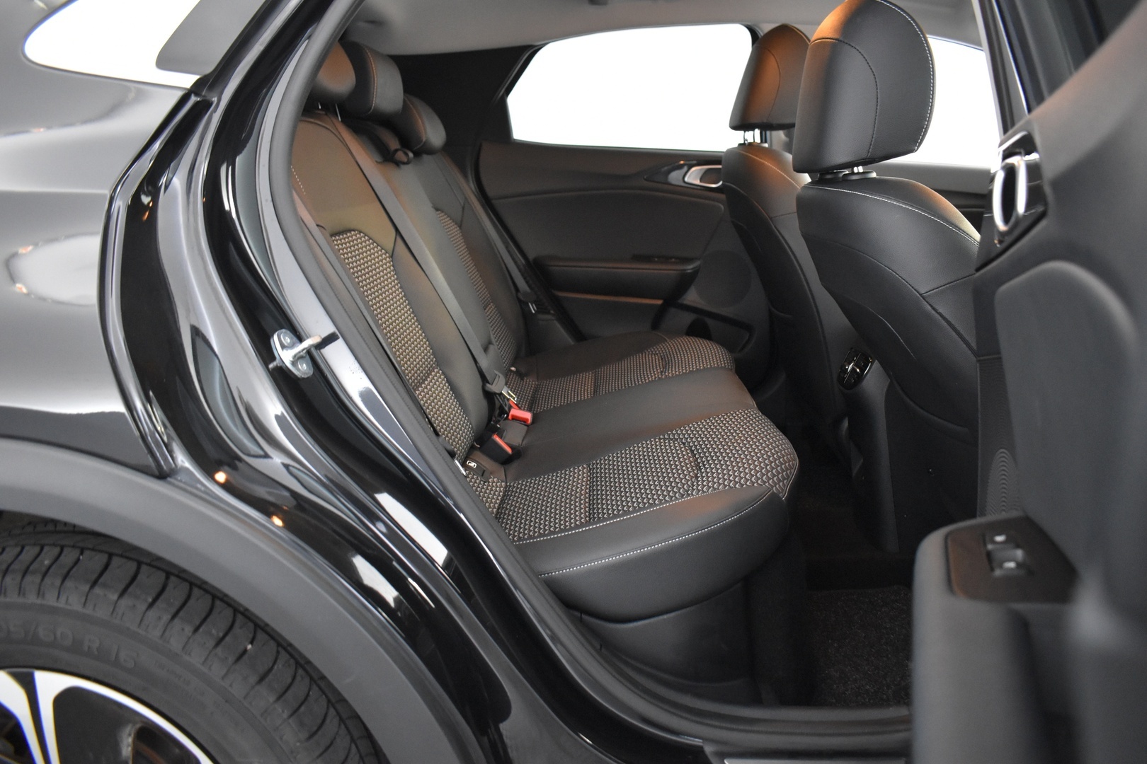 KIA XCeed 2025