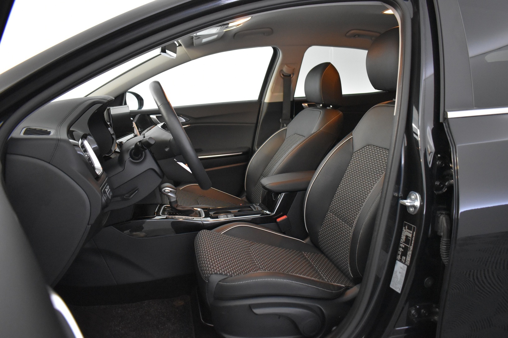 KIA XCeed 2025