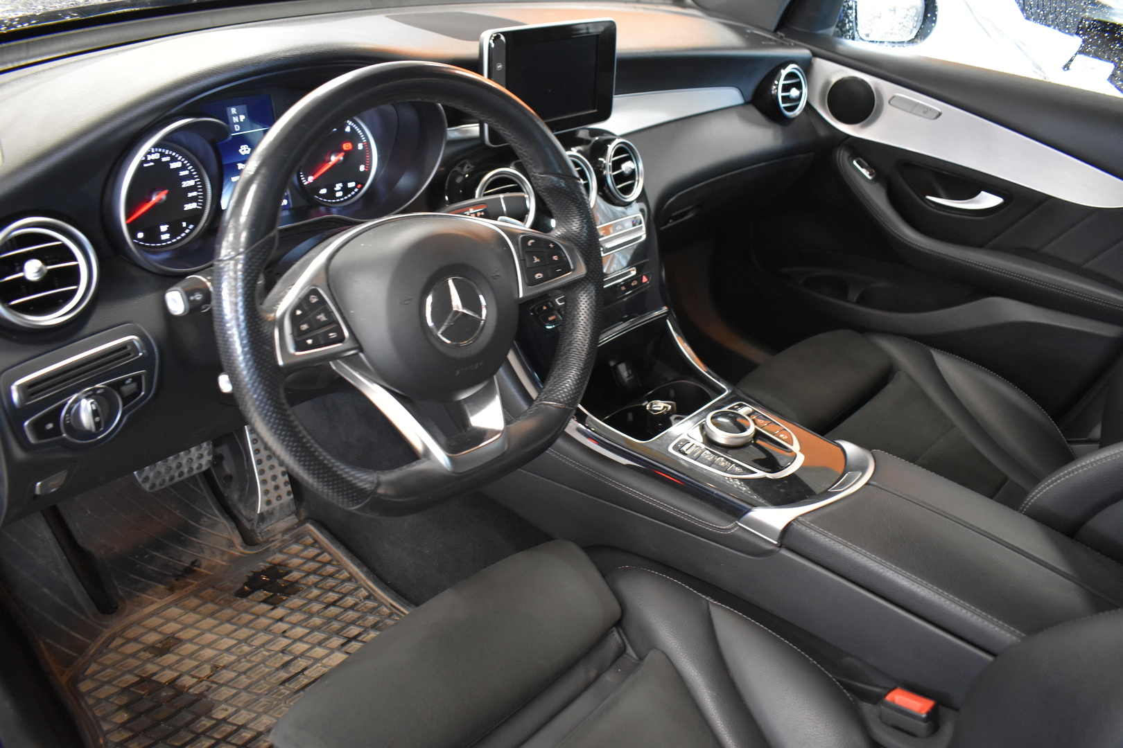 MERCEDES-BENZ GLC 2019