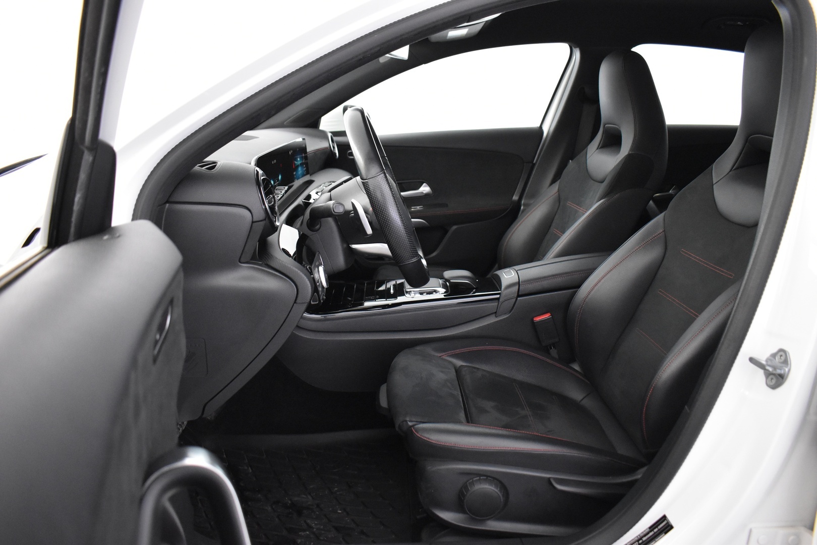 MERCEDES-BENZ A 2019