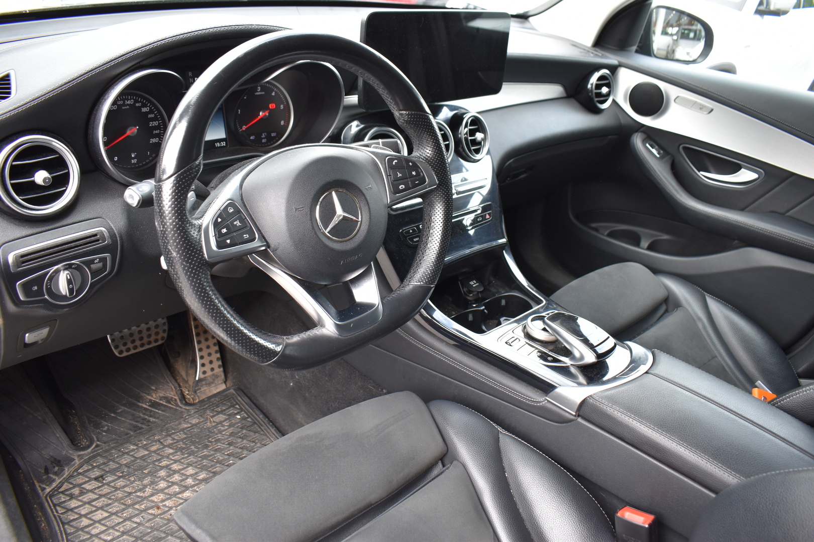 MERCEDES-BENZ GLC 2017