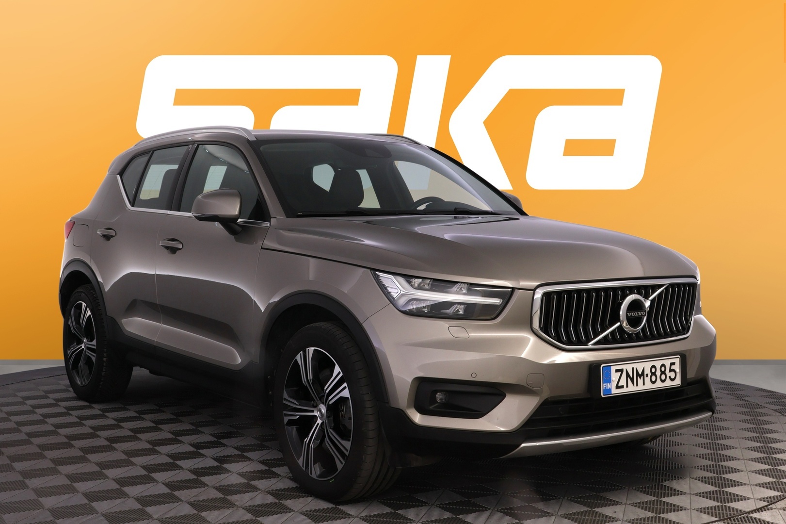 VOLVO XC40 2021