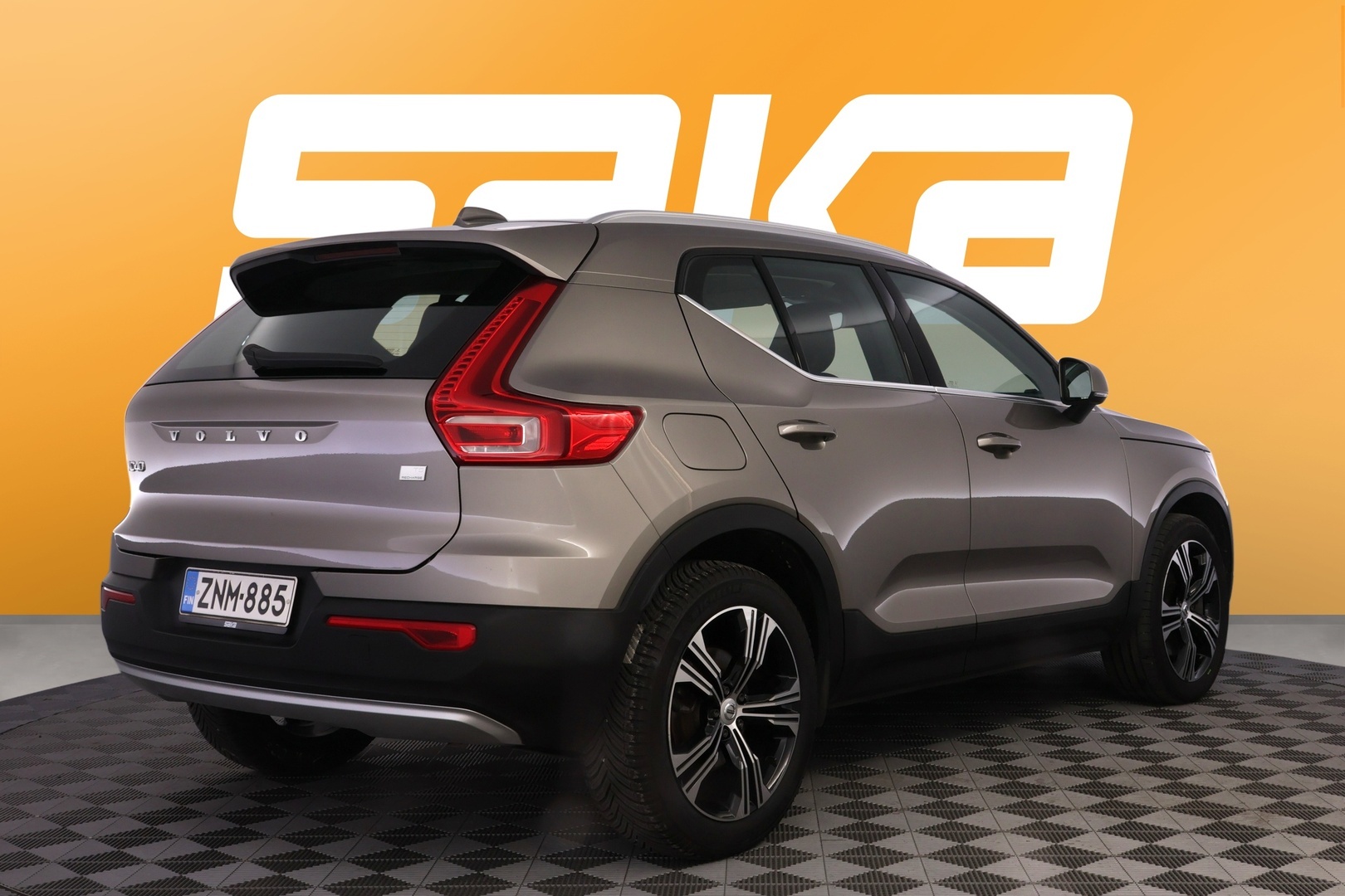 VOLVO XC40 2021