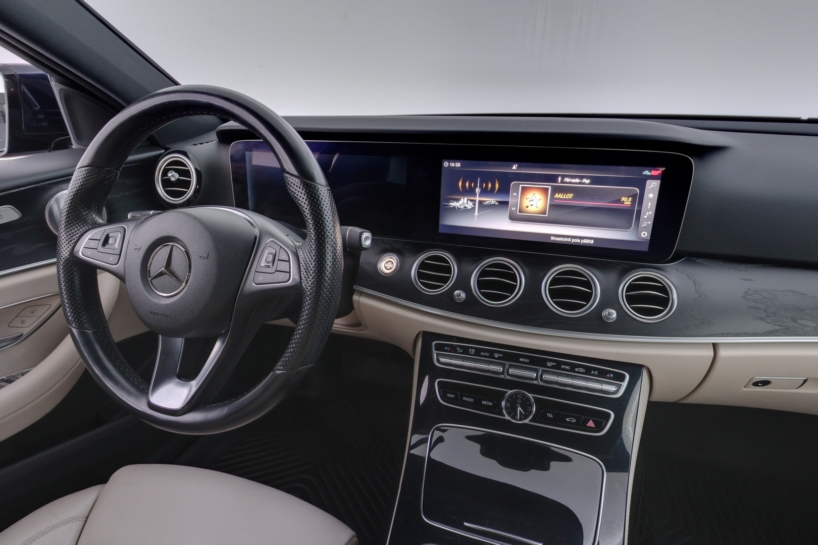 MERCEDES-BENZ E 2017